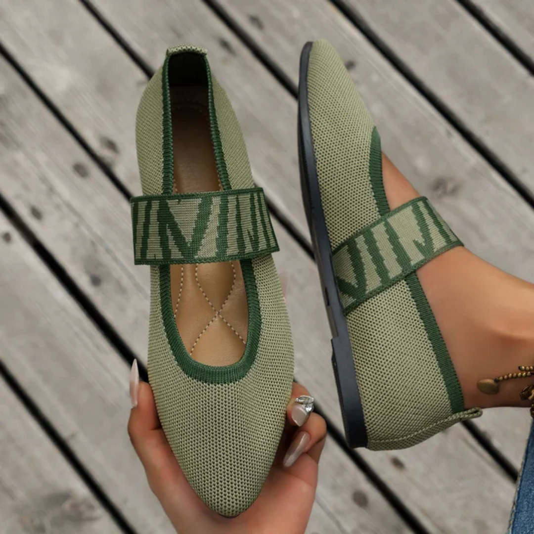 Women's Closed Toe Flat Shoes | Walking